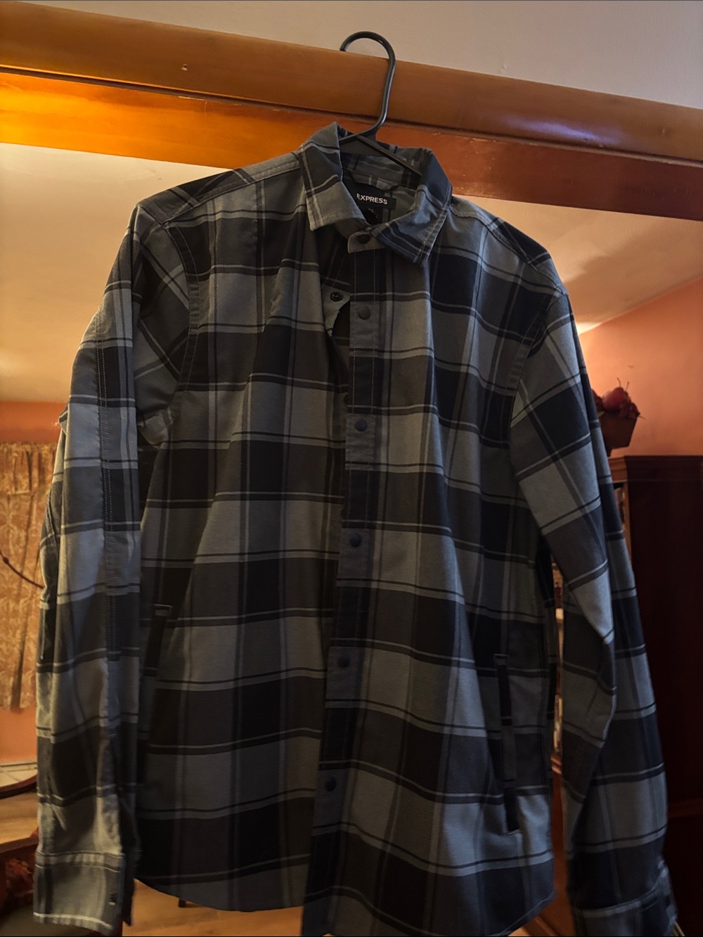 Express Men’s Gray and Black Plaid Button-Down Shirt
